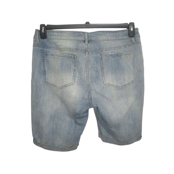 Time & Tru Womens Distressed Denim Jeans Shorts 16 Bermuda Light Wash - Picture 7 of 8